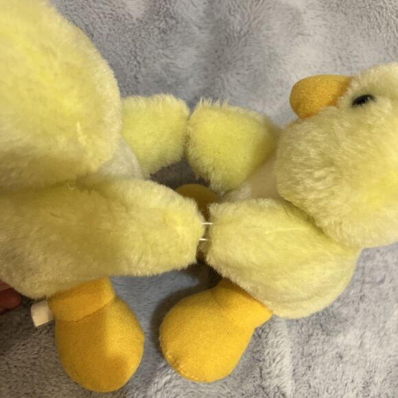 Twin Yellow Ducks Chicks Vintage Plush Stuffed Animal Holding Hands Easter - Picture 5 of 5